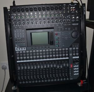 Yamaha 01V96i Digital Mixer with USB expandable 32 channel with 12 mic preamps