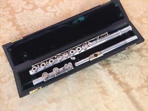 Vintage Verne Q Powell Handmade Flute w/14K Gold Lip Plate and Riser-Superb!