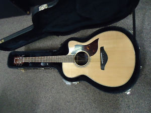 Yamaha AC1R Acoustic electric Solid  spruce Top rosewood  sides & back w/case