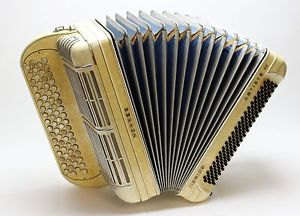 AKKORDEON Hohner Morino Artiste IV, B-Griff, Ersatzteilträger/z. Instandsetzen