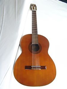 VINTAGE - Garcia Grade NO: 3 Classical Guitar 1972 with Case!