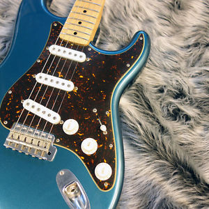 Fullertone Guitars: Electric Guitar STROKE 57 Smoothness Lake Placid Blue USED