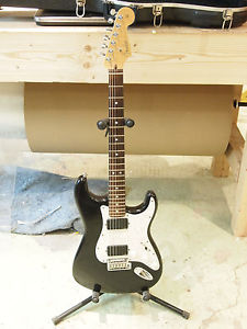 2000 FENDER AMERICAN STRATOCASTER STANDARD W/ DUAL EMG 81 ACTIVE PICKUPS