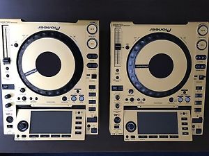 Pioneer CDJ 2000 Pair