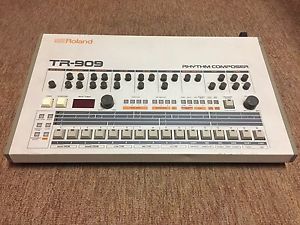 Roland TR-909 Transistor Rhythm Composer Analog Drum Machine. Vintage