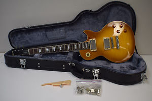 2006 Gibson USA Les Paul Standard Guitar - Honeyburst - w/ Fitted Hard Case!