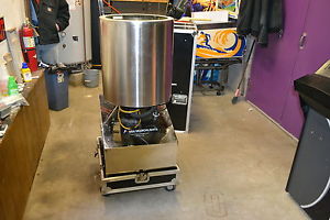 USA  SearchLight, 1K.2K.3K-watt plugs in to 110v outlet  super bright