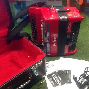 Roland FR-18 Diatonic V-accordion complete with hard case digital accordion
