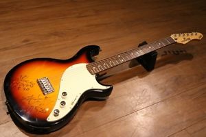 Line 6 Variax 300 Acoustic Guita