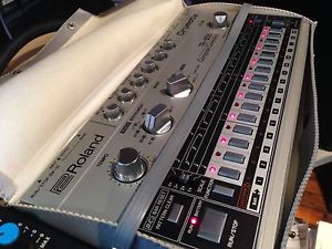 Roland TR-606 Drumatix Vintage Analogue Drum Machine With Case & Manual MINT