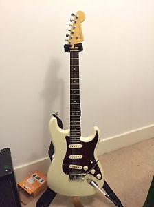 Fender American Deluxe Stratocaster 2010 Olympic Pearl