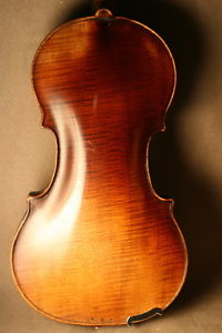 A FINE OLD ANTIQUE FRENCH MASTER VIOLIN MADE BY LOUIS MOITESSIER CIRCA 1820.