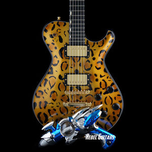 Knaggs Guitars Steve Stevens SSC in Leopard with Signed Raygun & Backplate
