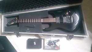 Guitare ESP M-II Deluxe Custom + kit neuf emg 81 85 + boost pa-2