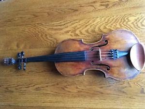 Violon tête sculptée