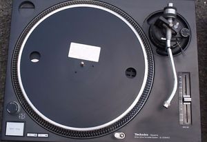 Technics SL-1210 MK 2  (Pair)
