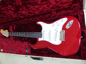 2012 FENDER STRATOCASTER CUSTOM SHOP DELUXE Candy Red