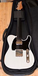Suhr Classic T Antique Trans White HS, Swamp Ash, Roasted Maple Neck, Excellent!