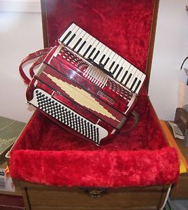 120 Bass Enrico Roselli Accordion Ladies Accordian With Case