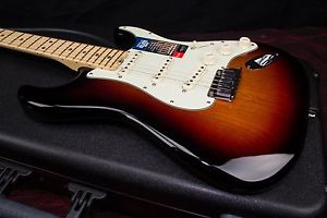 Fender American Elite Stratocaster - 3-color Sunburst with  030209