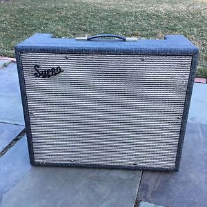 Vintage 1964 Supro 1697T S6497 Combo Tremolo Guitar Amplifier Valco Thunderbolt