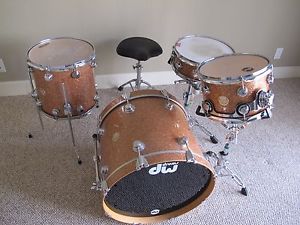 DW Collector Series 4 Piece Drum Set with matching snare! Champagne Broken Glass