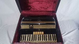 Accordion Lockini Deluxe Italy Very Nice Full Size + Case Black Gold EXCELLENT!