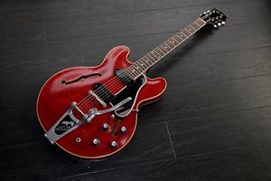 Gibson ES-330TDC W / BIGSBY First Year model Electric Guitar Free Shipping
