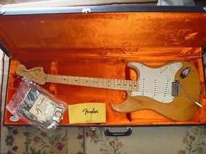 Fender American Vintage Series 70's Reissue Stratocaster Ash