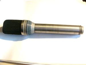 Altes Mikrofon  Gefell   Neumann  UM70   MV692