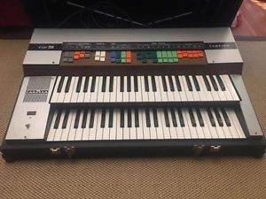 Vintage Farfisa VIP 233 Electric Organ