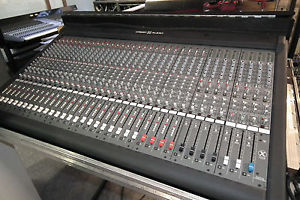 Live FOH Mixer Crest analog Mischpult  28/32 x-four