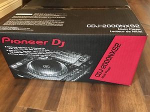 Pioneer CDJ-2000 DJ Turntable