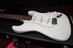 Fender American Vintage '65 Stratocaster Electric Guitar Olympic White 030205