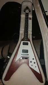 2007 Gibson Flying V  Cherry  and hard case beautiful guitar in great condition