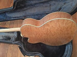 Washburn Guitar J7