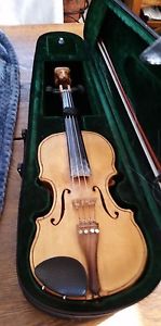 Handcrafted Fiddle/Violin/Woodwork/Wood Art