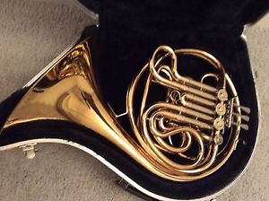French Horn Conn 10D