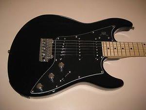 Line 6 James Tyler Variax JTV-69S