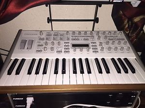 Access Virus TI V2 Keyboard Synt