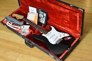 Fender JIMI HENDRIX VOODOO STRAT Tribute STRATOCASTER Rosewood CASE & ALL CANDY