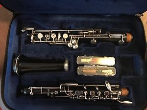 Vito Oboe with Protec Case