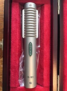 Royer Labs R-121 Dynamic Cable Professional Microphone