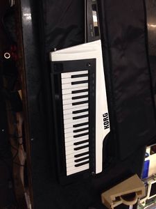 Korg RK-100S Keyboard Synthesizer