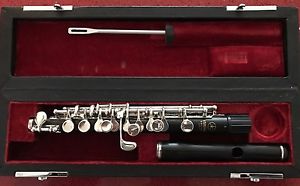 YAMAHA YPC-61(62) GRENADILLA WOOD PICCOLO  - BEAUTIFUL CONDITION