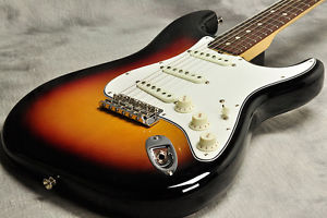 Used Fender USA / American Vintage Series 65 Stratocaster 3-Tone Sunburst