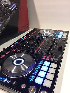 Pioneer DDJ-SX Digital DJ Controller