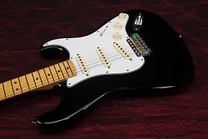 Fender Jimi Hendrix Stratocaster Black Maple Fingerboard 030712