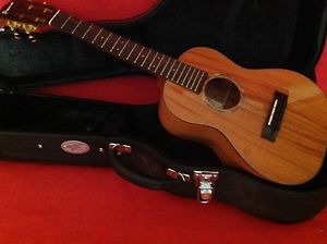 Ukelele-Ukulele-Ko'olau-Pono MTSH- PC-Tenor Caoba Pro Series Classic-Estuche