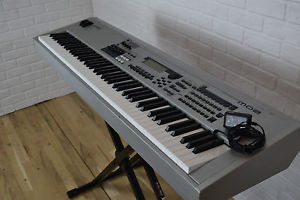 Yamaha MO8 88 key keyboard synth excellent-used synthesizer for sale